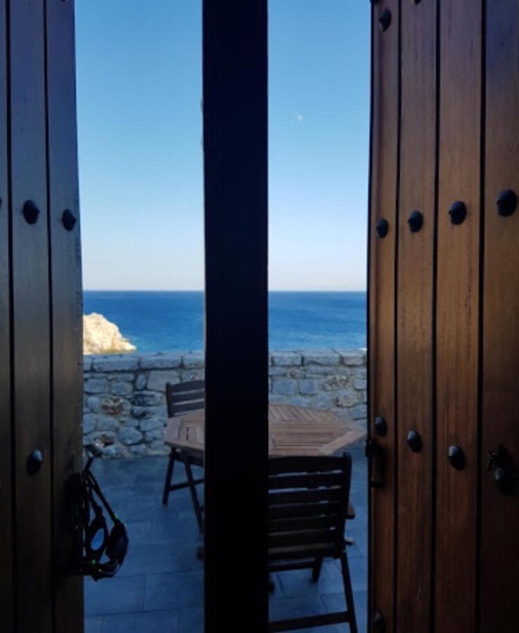 Lalloudes Seaside Accommodation Exo Nimfion Ngoại thất bức ảnh